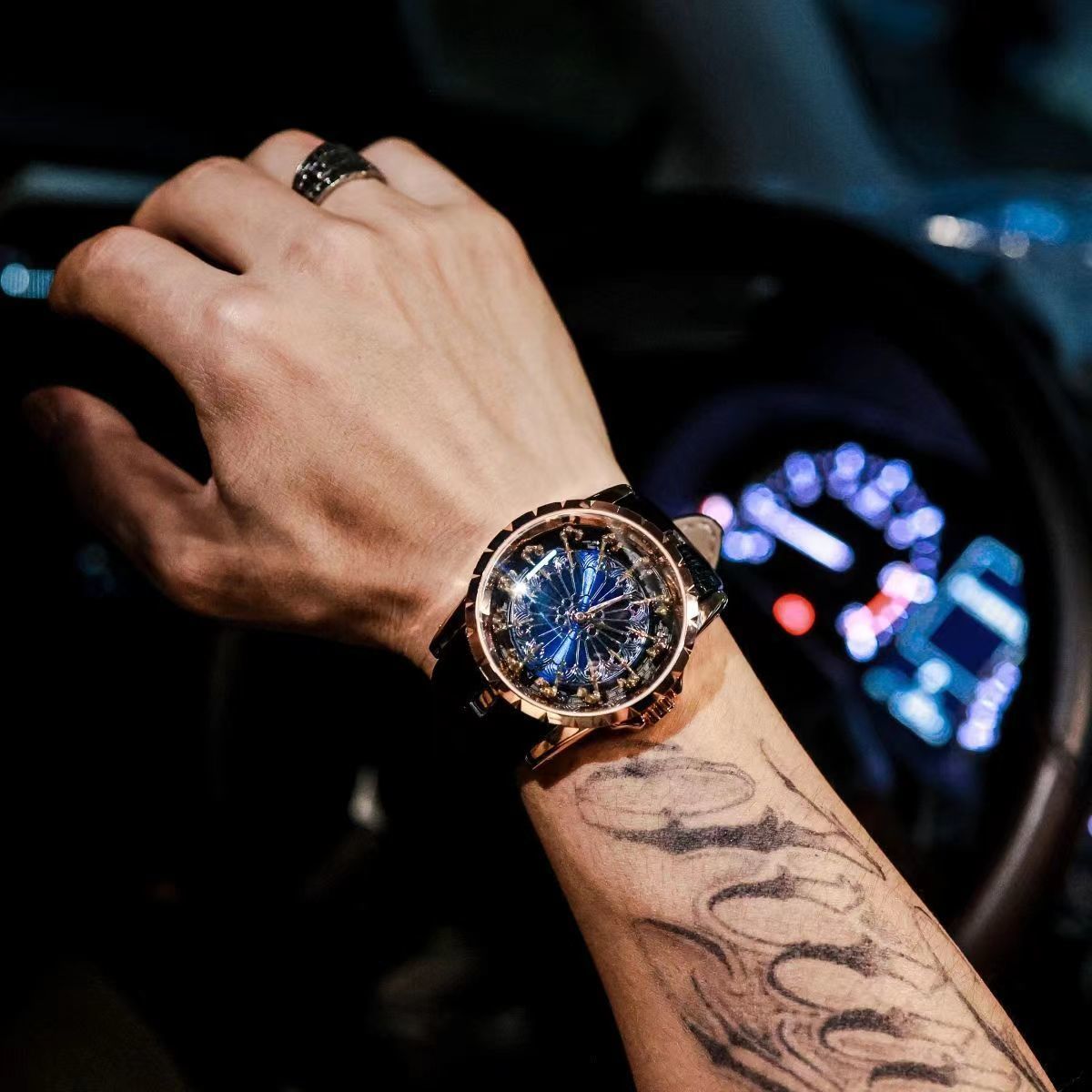 Top-Tier Luxury and Elegant Me - Luxury Watch Tier ulasan dan harga